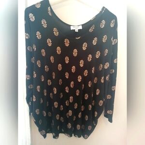 Kim & Cami Black and Gold Top